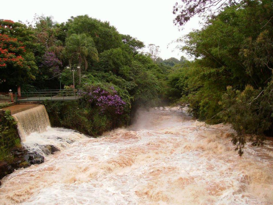 Espaco Alvorada ,Agendamento Das Atividades, Cafe Da Manha ,Banheira E Piscina No Centro Brotas Exteriér fotografie