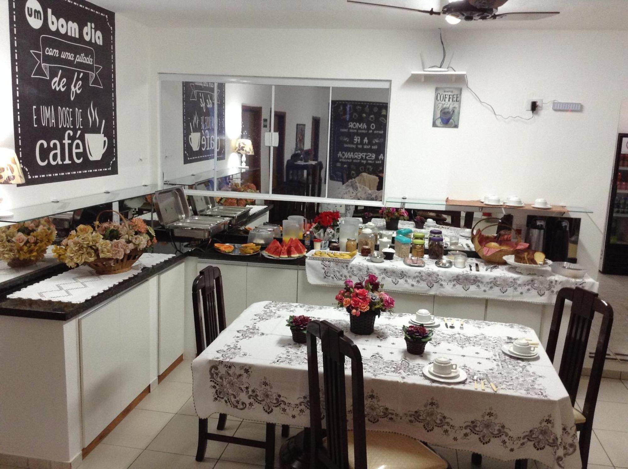 Espaco Alvorada ,Agendamento Das Atividades, Cafe Da Manha ,Banheira E Piscina No Centro Brotas Exteriér fotografie